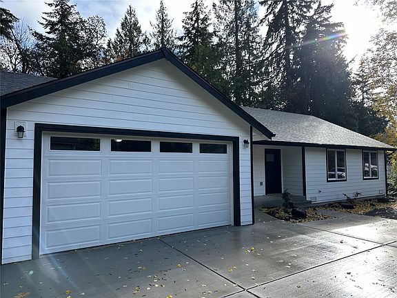 2nd image of 1914 Jackson Drive NW