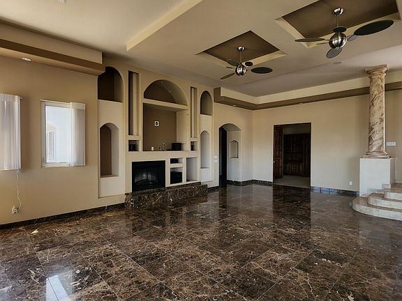 5th image of 1822 E Windrose Dr