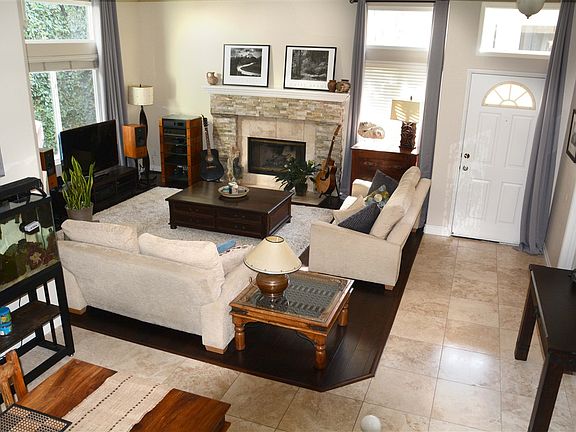 3rd image of 16142 Avenida Venusto #2