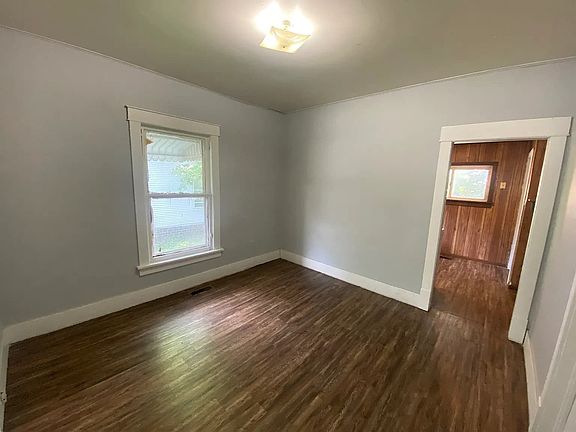 4th image of 1222 Chandler St