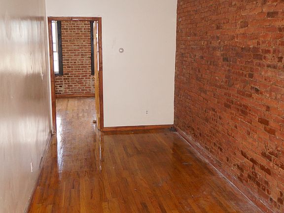 5th image of 840 Hart St #3NM
