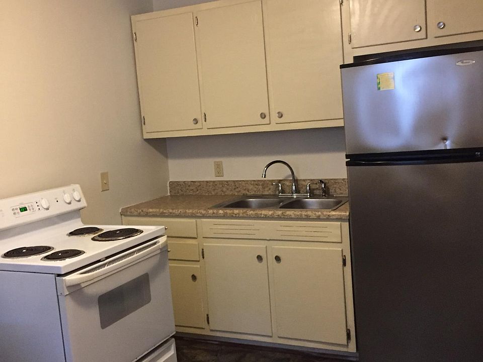 1st image of 375 Chatelaine Ave #375