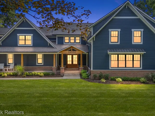 32550 Plumwood St, Beverly Hills, MI 48025