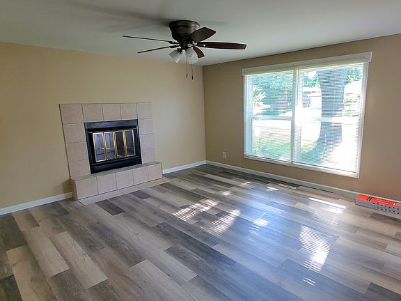 3rd image of 25 Alameda Dr