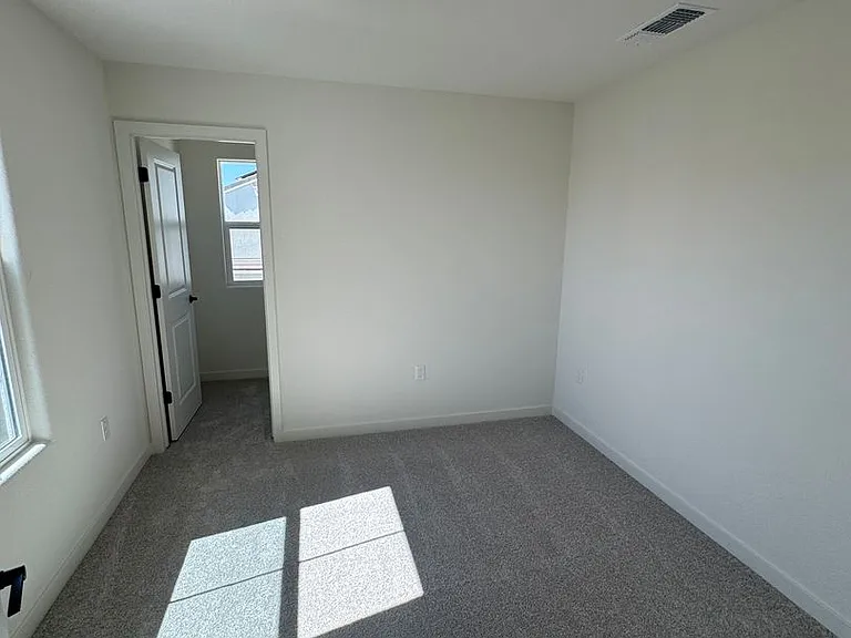 211 Stargaze Ln — Photo 17
