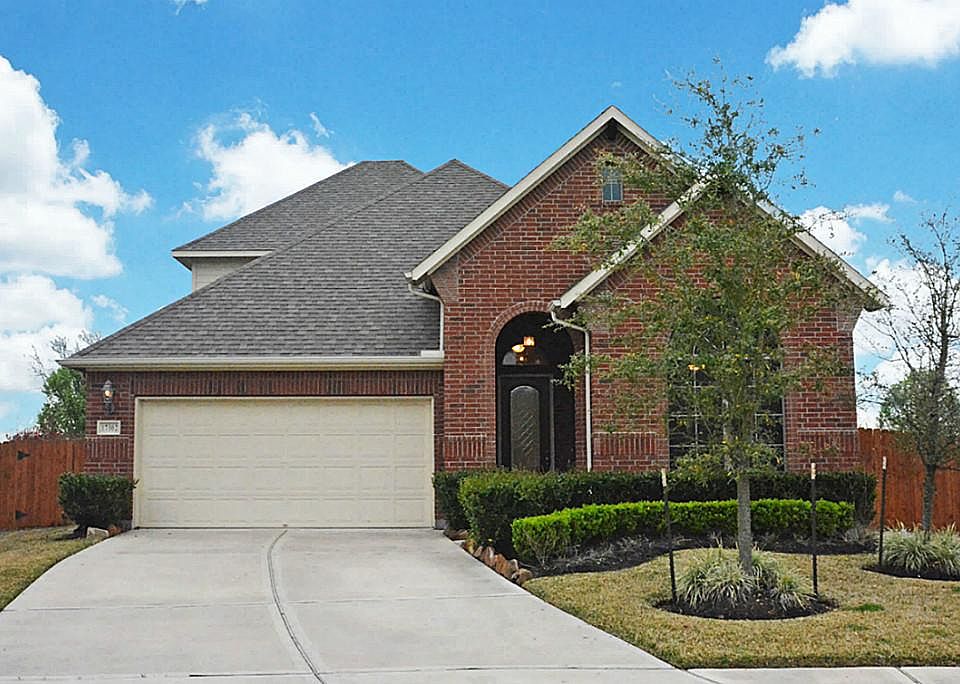 1st image of 17302 Woodfalls Ln