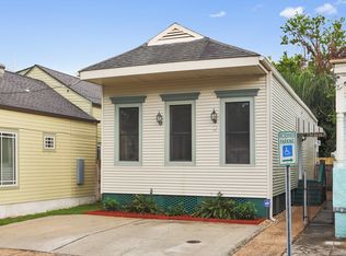 5222 Laurel St, New Orleans, LA 70115