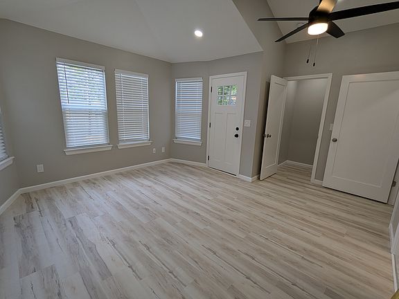 5th image of 76 E Blake Ave APT 3