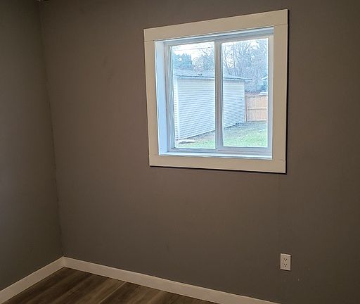 3rd image of 1511 105th St