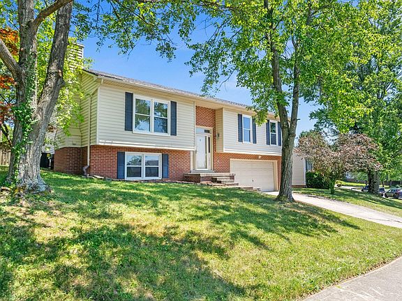 2nd image of 3937 Forest Green Dr