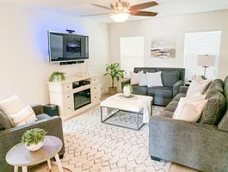 5 bed, 3.5 bath, 2428 sqft, $2,800 — Photo 4