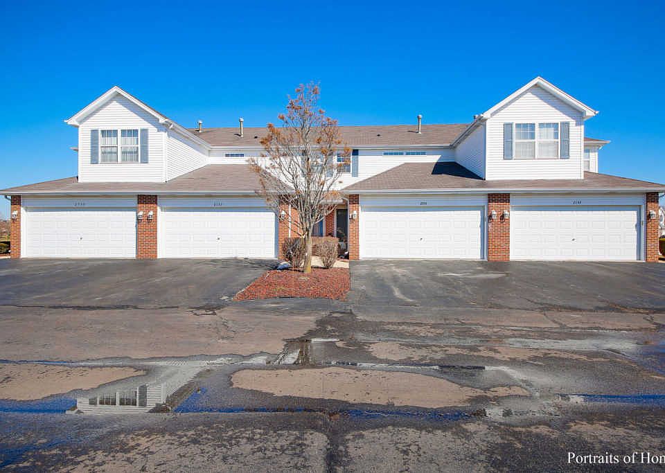 1st image of 2735 Foxwood Dr