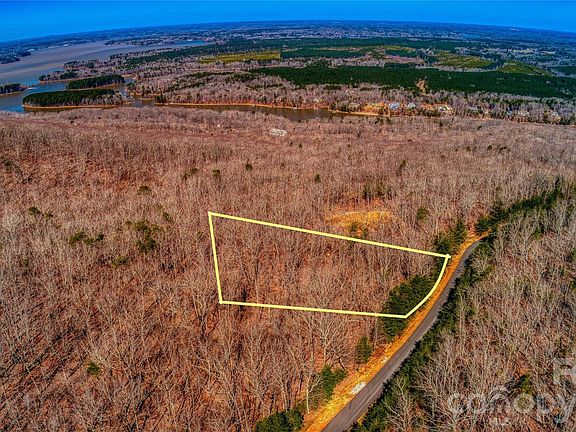 3rd image of 750 Palisade Trl