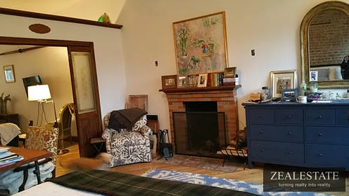 Rented by ZealEstate Group Inc | media 56