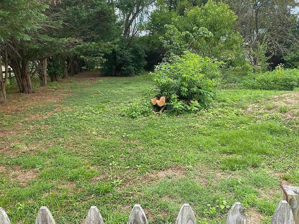 2nd image of 11210 Raven Ct