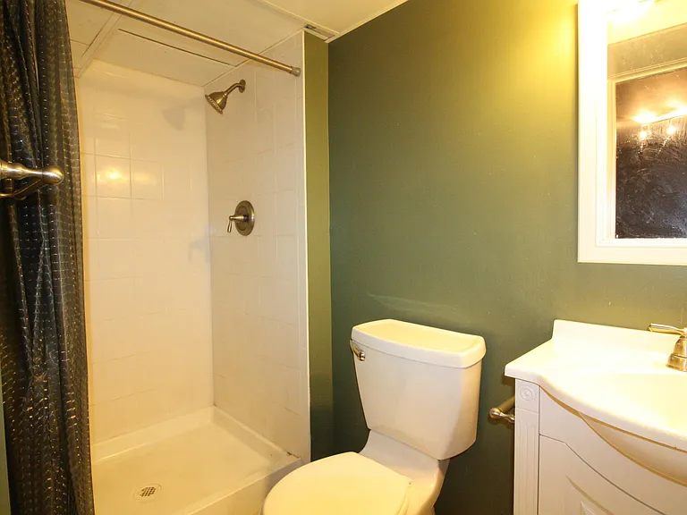 1128 Circle Dr — Photo 13