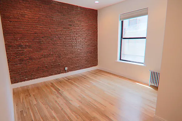 Rented by PMG Real Estate  | media 41