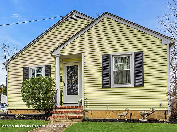 2nd image of 409 Brooks Ave