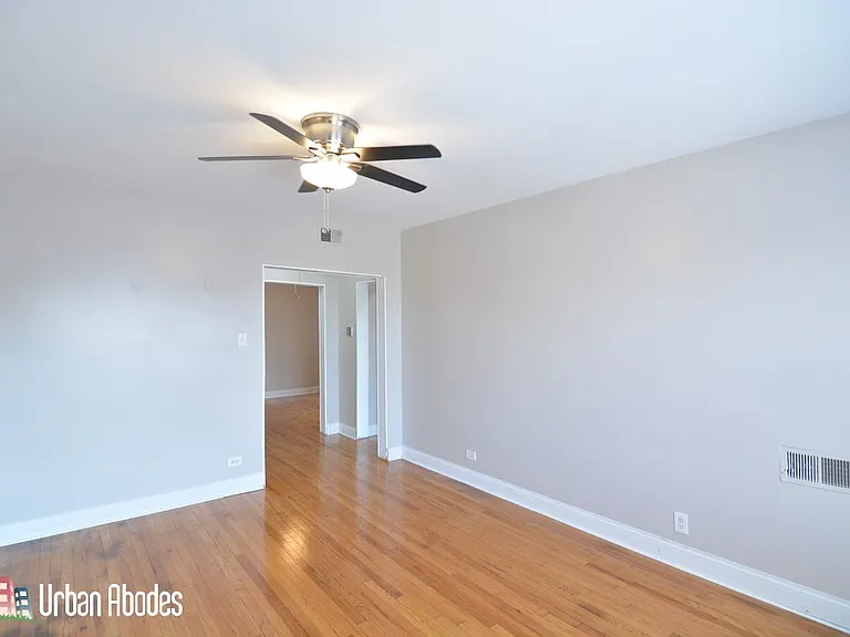 3241 N Damen Ave #3 — Photo 15