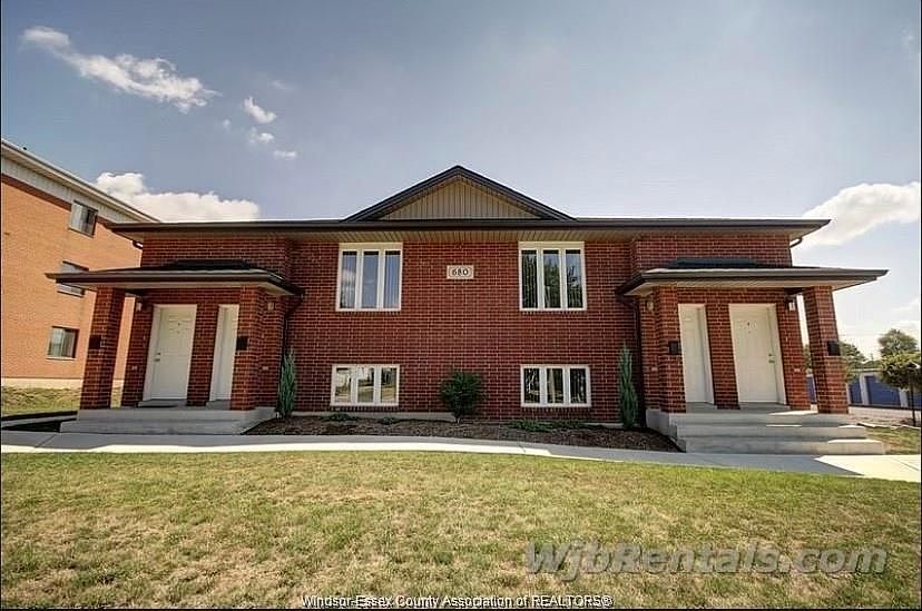 1st image of 680 Cameron Ave #4
