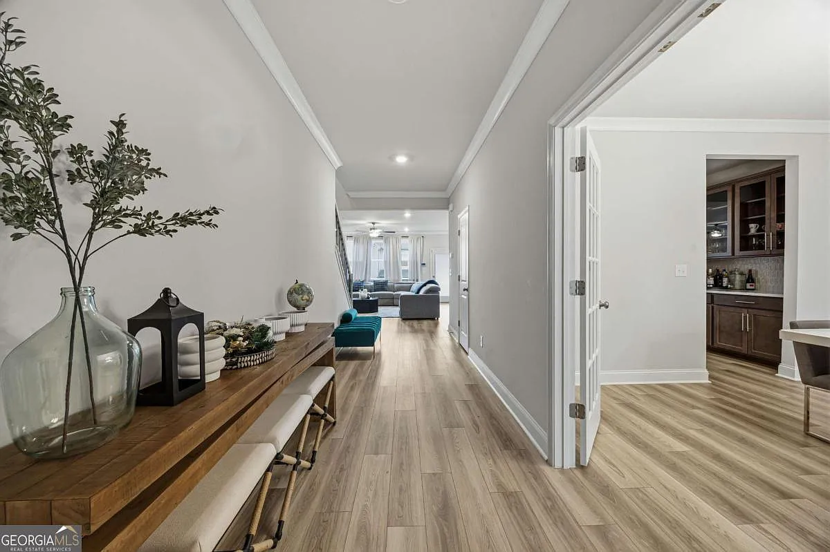 5 bed, 4.0 bath, $3,500 — Photo 4