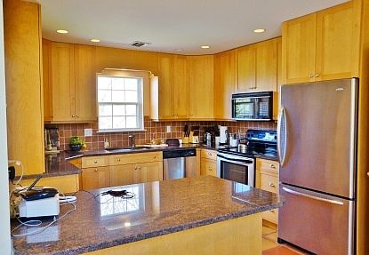 2nd image of 18 Saint Andrews Cir