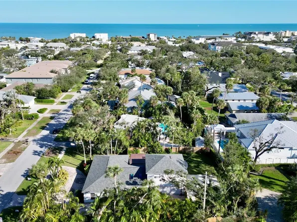 716 Bougainvillea Ln, Vero Beach, FL 32963