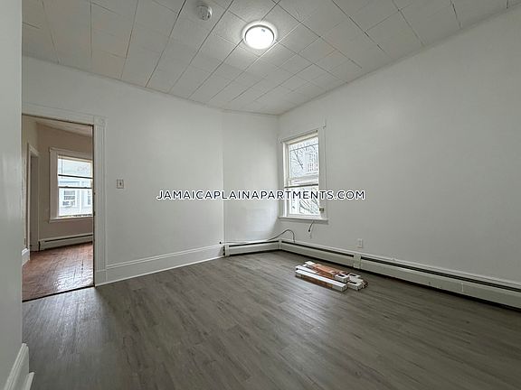 3rd image of 6 Priesing St Floor 3