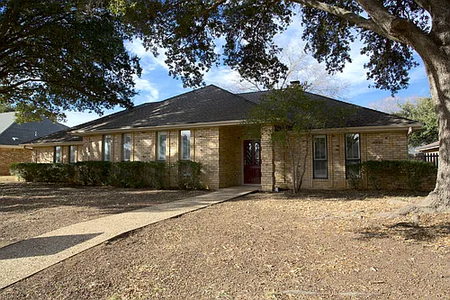 3438 Grandview Dr Photo 1