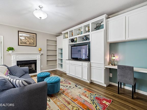 2nd image of 1521 Heritage Oaks Way