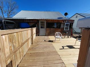 1020 N Laurel St, Fairfield, IL 62837