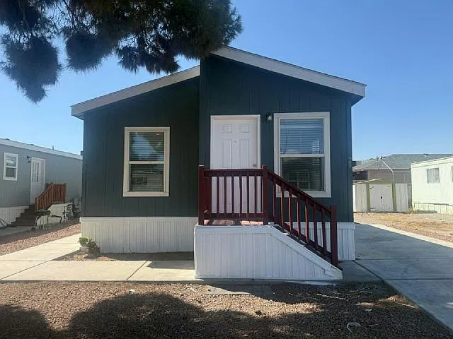 2 bed, 880 sqft, $1,780 — Photo 1