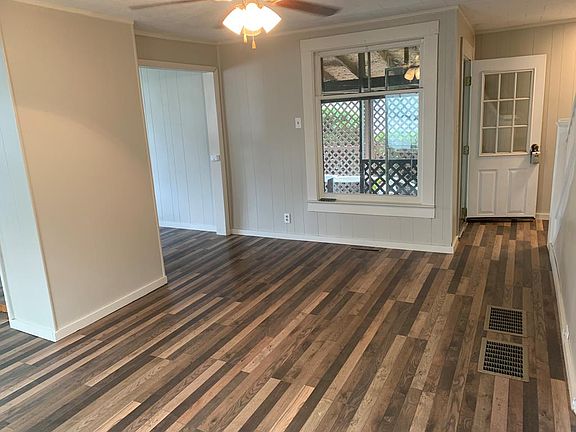 5th image of 418 W Walnut St