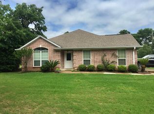 6593 Waterway Dr, College Station, TX 77845