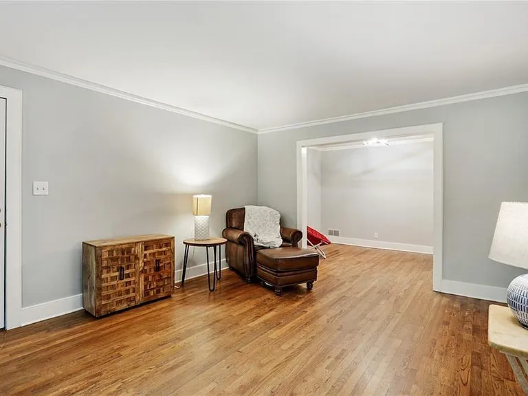 1466 E Rock Springs Rd NE — Photo 5