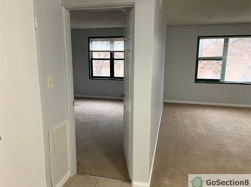 2nd image of 1637 W 89th St