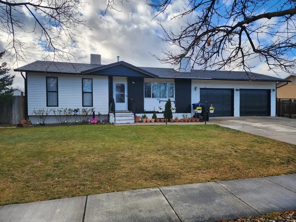 3759 W Ettenmore Cir, Salt Lake City, UT 84129