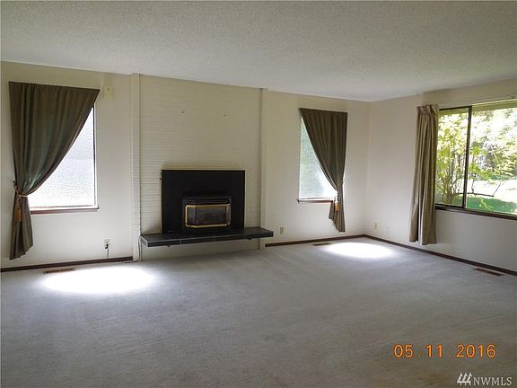 5th image of 6406 Sierra Dr SE