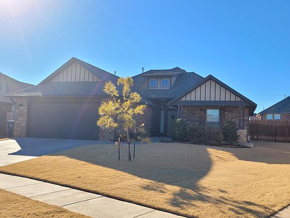 2nd image of 3909 Alnwick Ln