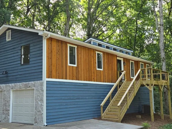 122 Little Brook Dr, Woodstock, GA 30188