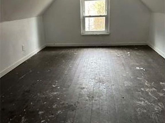 5th image of 845 Anderson St