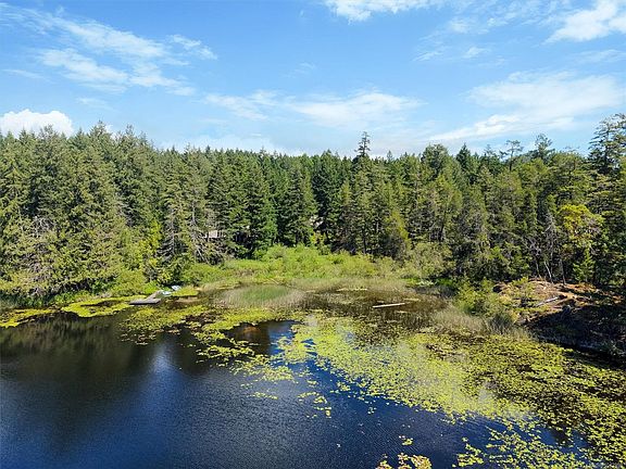4th image of 649 Lost Lake Rd