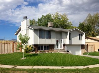5800 S Honeysuckle Way, Kearns, UT 84118