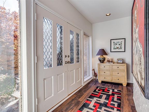 5th image of 2144 Highland Park Cir W