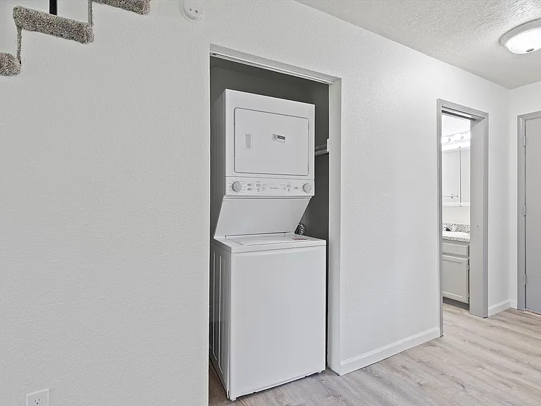 Powell Butte Townhomes — Photo 11