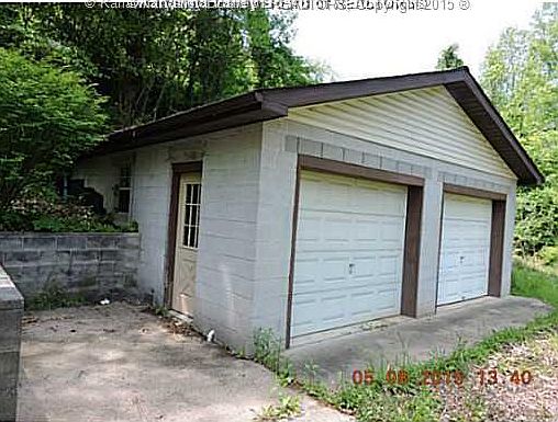 2nd image of 807 Willow Dr