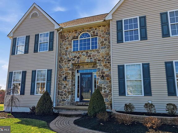 2nd image of 105 Preston Rd