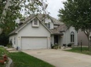 908 S 17th Ter, Leavenworth, KS 66048