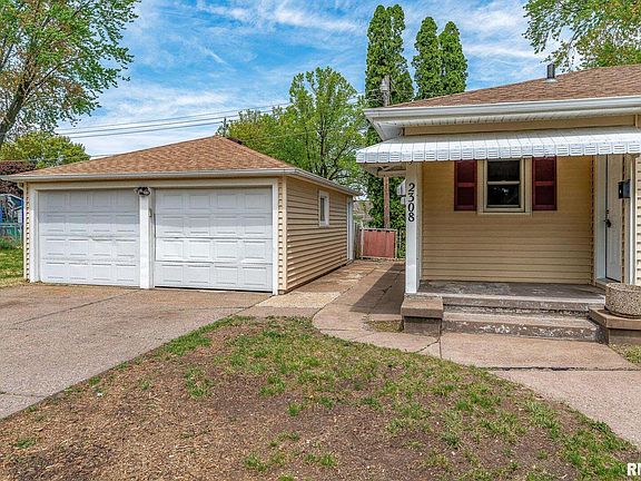3rd image of 2308 W Lombard St