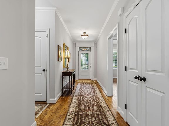 4th image of 528 Dimock Way